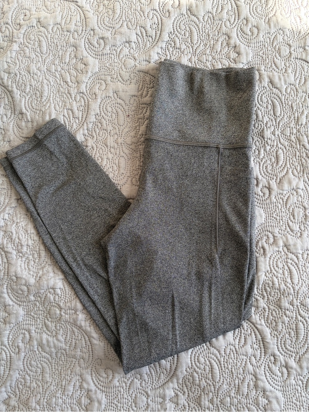 Athleta Salutation 7/8 Leggings